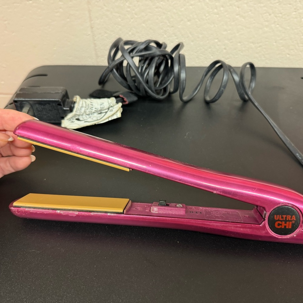 Ultra CHI Pink Hair Straightener